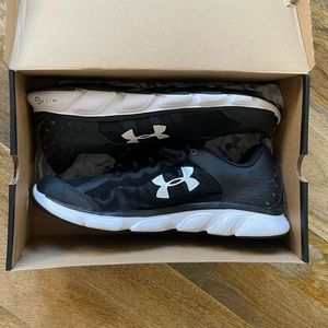 Under Armour Shoes size 13